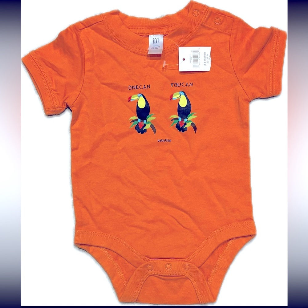 NWT Baby Gap Bodysuit 3-6 month